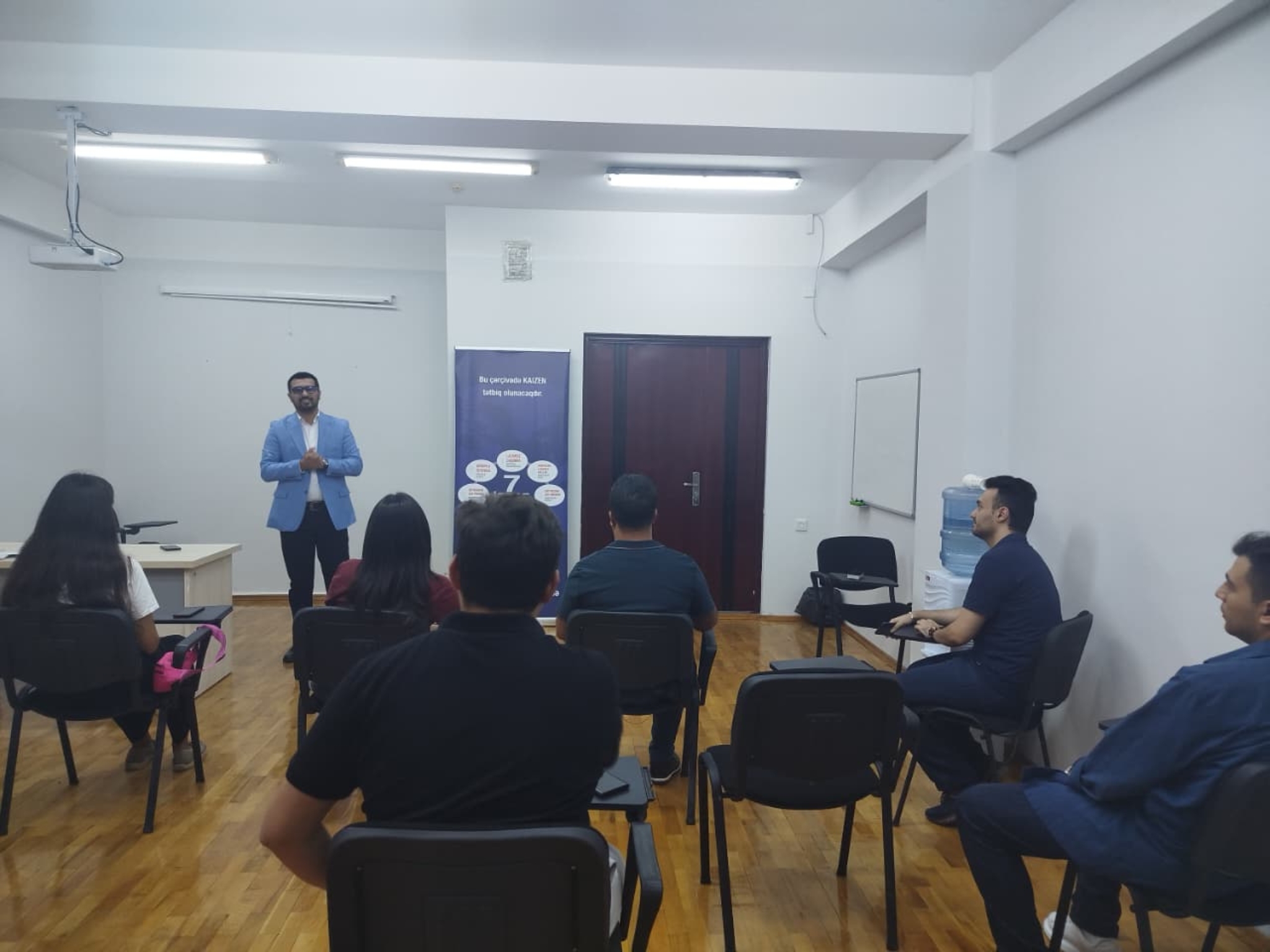 "Ünsiyyət bacarıqları" mövzusunda təlim keçirilib.