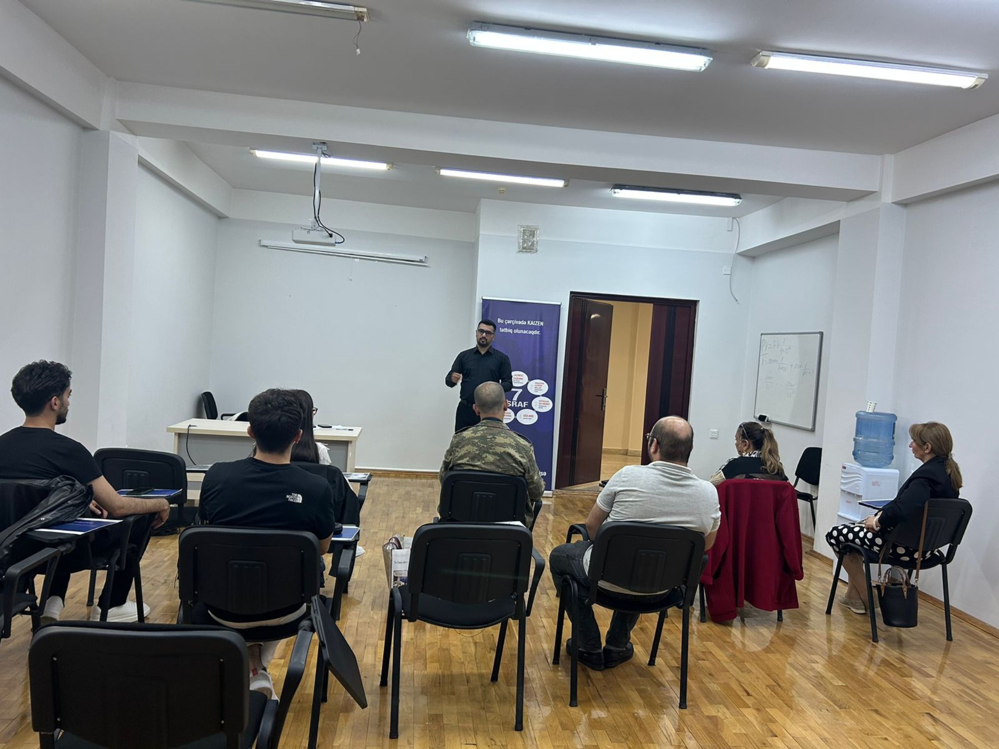 "Yaşıl iqtisadiyyatda effektiv təqdimat bacarıqları" mövzusunda təlim keçirilib.