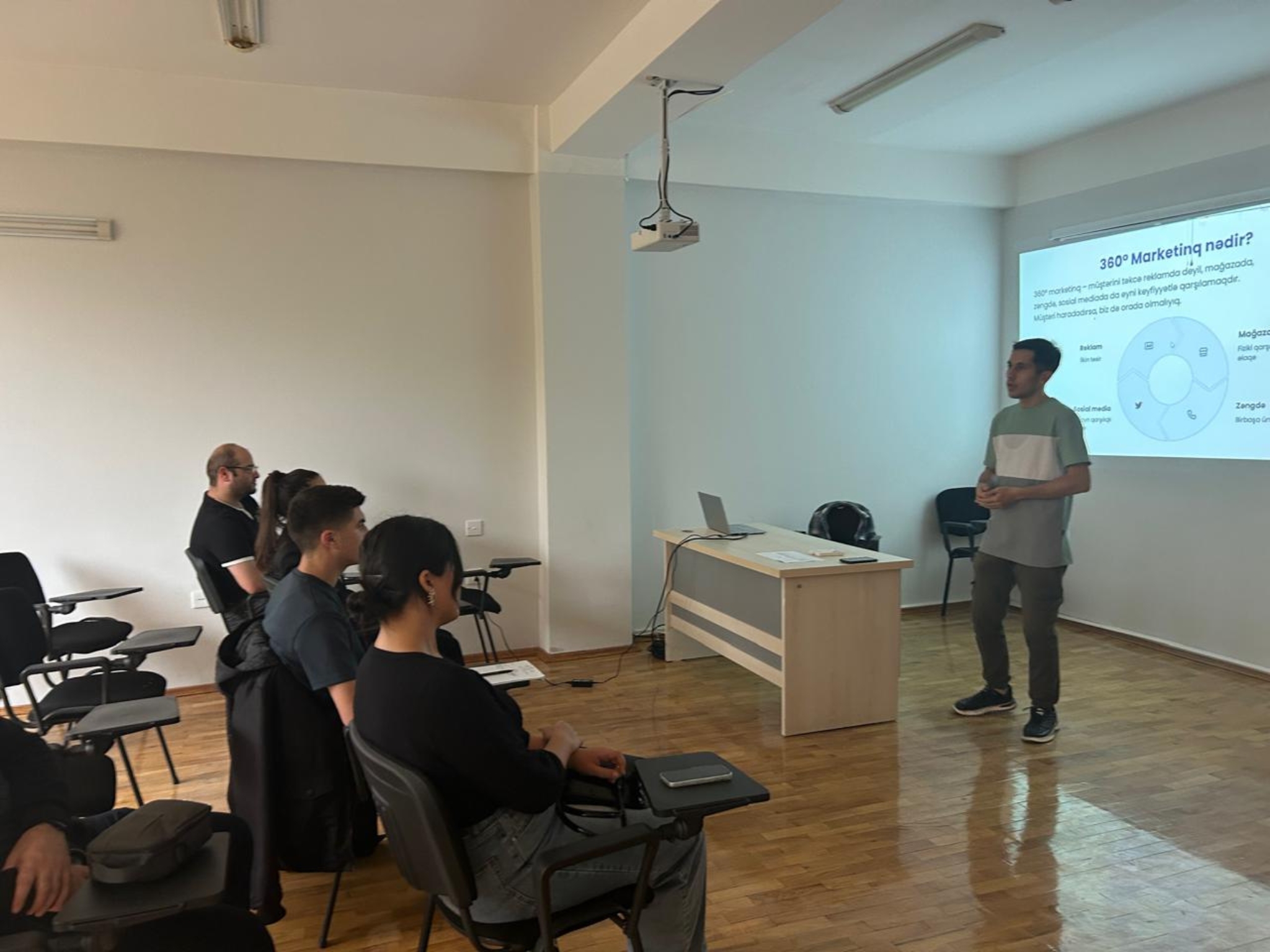 "360 dərəcə marketinq" mövzusunda təlim keçirilib.